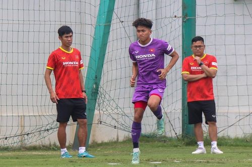 U23 Việt Nam đón viện binh, chưa đủ lực lượng chuẩn bị cho SEA Games 31