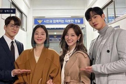 SBS tung thêm cảnh hậu trường của 'Hẹn Hò Chốn Công Sở': Cảnh tháo kính được mong chờ nhất