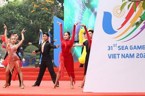 Người dân Thủ đô khởi động cùng SEA Games 31