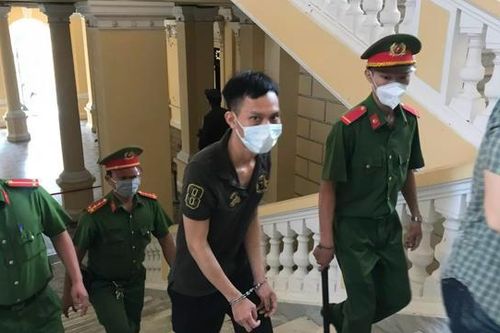 TP Hồ Chí Minh: Xét xử nguyên Phó Công an phường tổ chức đánh bạc