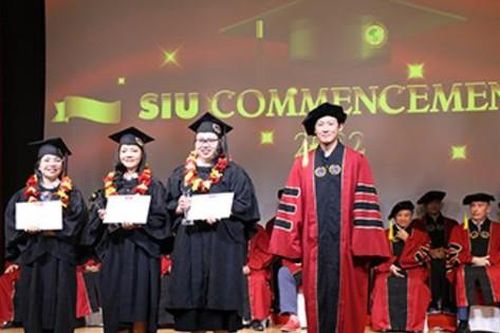 Sinh viên tốt nghiệp xuất sắc được hưởng lương hằng tháng trường cấp
