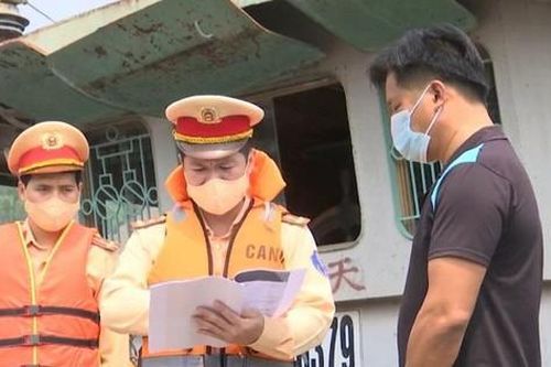 Tăng cường xử lý nạn vận chuyển cát lậu trên sông Đà