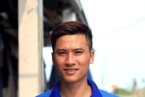 Chủ tịch Nam Định khen thưởng thanh niên cứu cô gái nhảy cầu tự tử