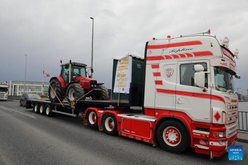 Ireland: Tài xế xe tải biểu tình phản đối giá nhiên liệu tăng cao