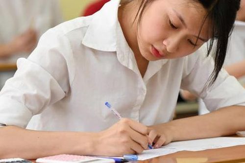 Nở rộ luyện thi đánh giá năng lực và chứng chỉ tiếng Anh quốc tế
