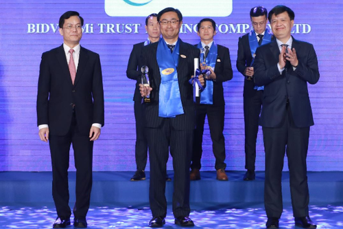 BSL được vinh danh là 'Nhà cung cấp Dịch vụ Tài chính tin cậy'