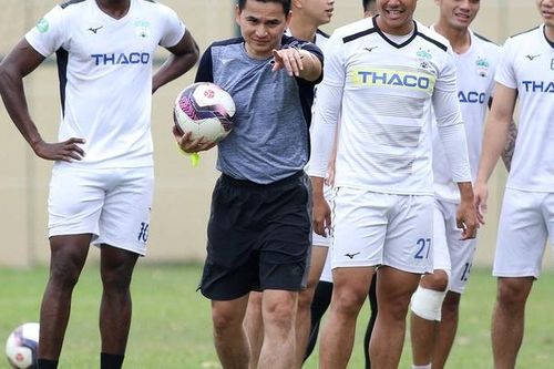 Huấn luyện viên Kiatisak nói gì trước ngày tranh tài tại AFC Champions League?