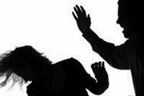 Người vợ tử vong sau cái tát của chồng
