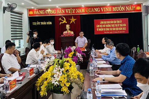 Đoàn công tác Ban Dân vận Tỉnh ủy làm việc tại Thị ủy Thái Hòa