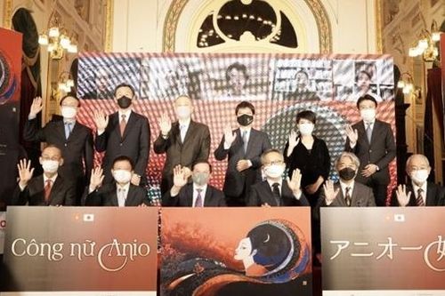 Opera Việt: Ai? Ở đâu? Làm gì?