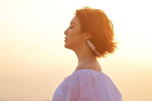 Pha Lê trải lòng sau ly hôn: 'Phụ nữ có con nhỏ cực chẳng đã mới phải bỏ chồng'
