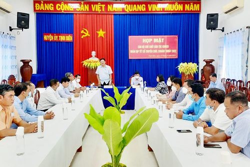 Huyện ủy Tịnh Biên họp mặt cán bộ lãnh đạo chủ chốt là dân tộc thiểu số Khmer nhân dịp Tết Chol Chnam Thmay