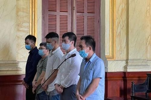 Tổ chức đánh bạc, 3 cán bộ và các đồng phạm lãnh án