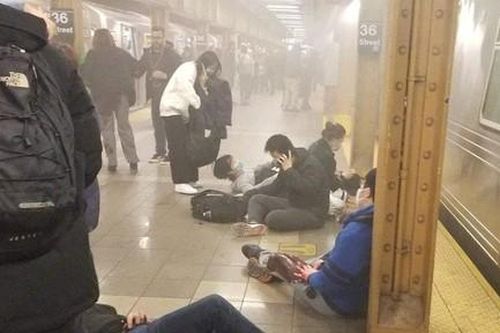 Mỹ truy lùng kẻ xả súng ở New York khiến hơn 20 người bị thương