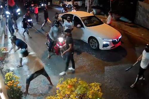 Bắt tạm giam nhóm người dùng súng thanh toán nhau đêm mùng 2 Tết