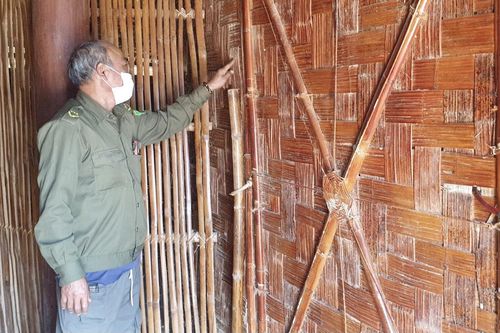 Nhà truyền thống tiền tỷ xuống cấp, dân không có nơi sinh hoạt cộng đồng