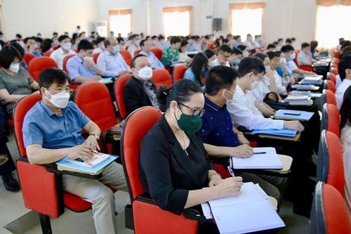Bồi dưỡng năng lực quản lý, lãnh đạo cho 579 Bí thư đảng ủy xã, phường, thị trấn