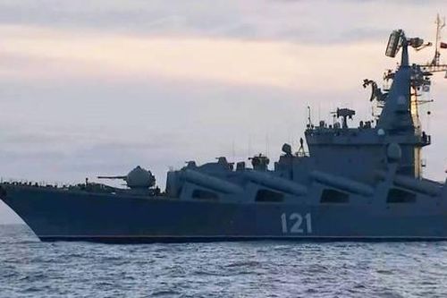Nổ lớn trên tàu tuần dương tên lửa Nga, Kiev nói 'do Ukraine phóng tên lửa'