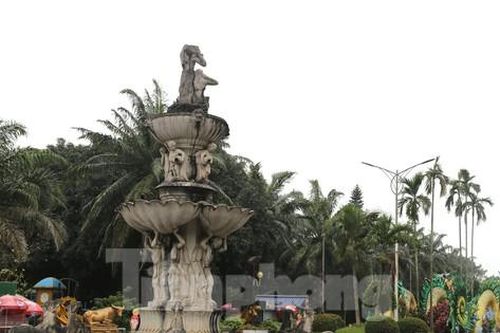 Hoang vắng, nhếch nhác ở công viên trung tâm thành phố Vinh