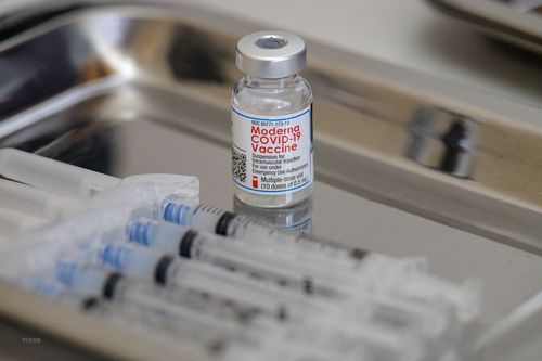 Việt Nam bắt đầu tiêm vaccine COVID-19 cho trẻ từ 5 đến dưới 12 tuổi