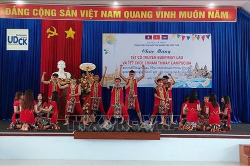 Vun đắp tình cảm hữu nghị, hiểu biết lẫn nhau giữa nhân dân ba nước Việt Nam – Lào – Campuchia