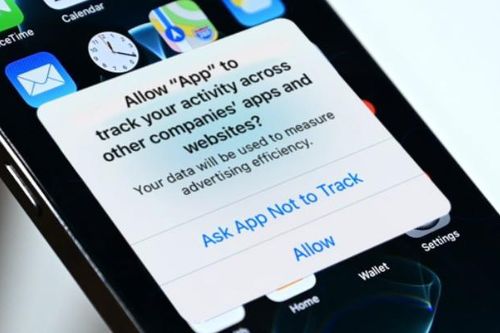 Apple khiến Facebook thiệt hại hàng chục tỉ USD