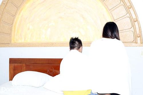 Đăng ảnh nhạy cảm để dụ trai vào nhà nghỉ mua dâm