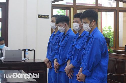 Giết người sau khi giành hát karaoke, các bị cáo lãnh án nặng