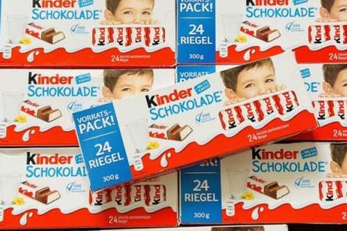 Thu hồi kẹo Kinder do có khả năng nhiễm khuẩn Samonella spp