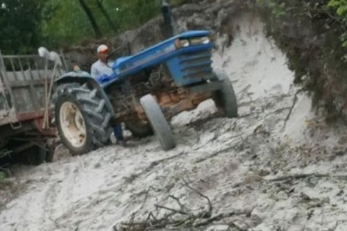 'Sa tặc' băm nát hàng loạt đồi cát trắng ở Quảng Trị