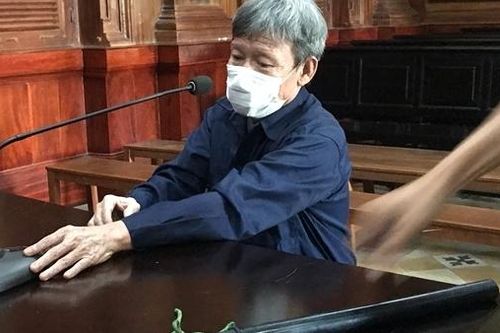 Trốn truy nã 20 năm, lên truyền hình nhận tuyên dương thì bị phát hiện