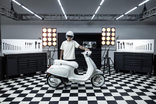 Justin Bieber - ngôi sao quốc tế đình đám thiết kế mẫu xe Vespa độc quyền