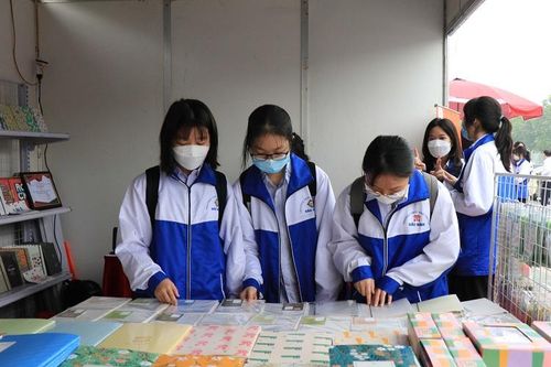 Trưng bày, giới thiệu 100 nghìn đầu sách trong Ngày Sách và Văn hóa đọc tại Bắc Ninh