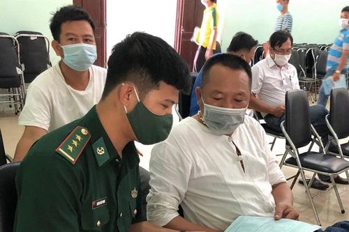 Nâng cao ý thức chấp hành pháp luật trong khai thác, đánh bắt hải sản trên biển cho ngư dân đảo Phú Quý
