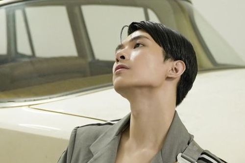 Anh Tú 'cá tính' và 'khác lạ' trong bộ hình mới