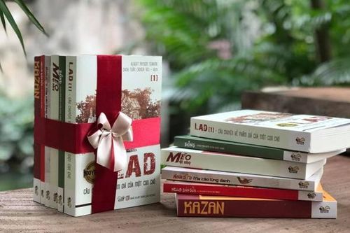 Nuôi dưỡng tuổi thơ tươi đẹp cho con với Tủ sách Kẹp Hạt Dẻ