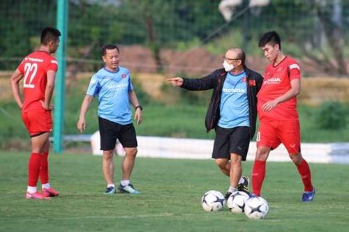 U23 Việt Nam và nỗi lo ở vị trí trung vệ lệch trái
