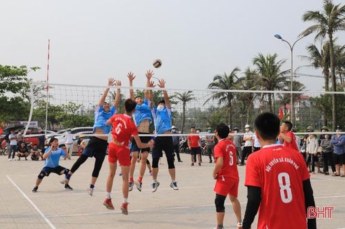 200 VĐV tranh tài Giải Bóng chuyền nam huyện Nghi Xuân