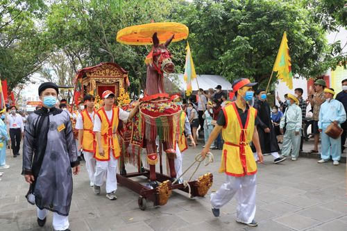 Về Bắc Ninh dự Lễ hội Đền Đô tưởng nhớ công ơn Vua Lý Công Uẩn