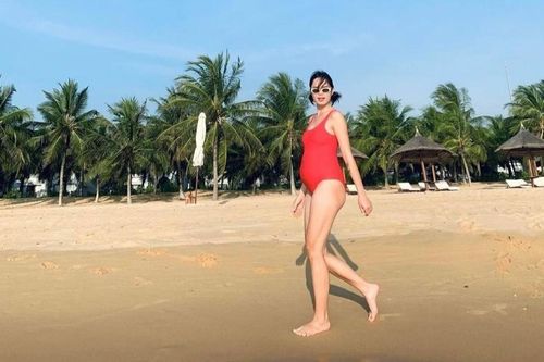 Thêm 1 sao nữ Vbiz nhập hội 'mẹ bỉm', danh tính 'nửa kia' vẫn là ẩn số