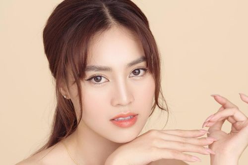 Giữa đêm, Ninh Dương Lan Ngọc đăng ảnh bị tét đầu chấn thương khiến người hâm mộ lo lắng