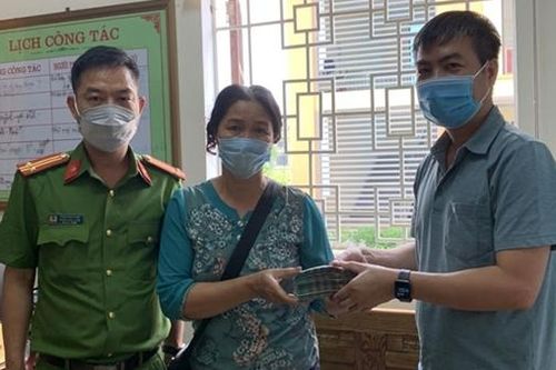 Trao trả 250 triệu đồng chuyển nhầm vào tài khoản ngân hàng