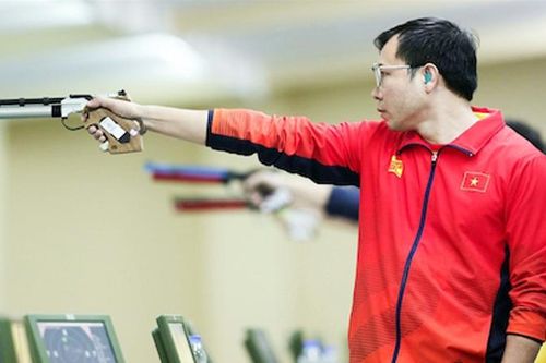 Xạ thủ Hoàng Xuân Vinh là người châm đuốc tại lễ khai mạc SEA Games 31