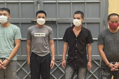 Va chạm giao thông, gọi đồng bọn đến hành hung