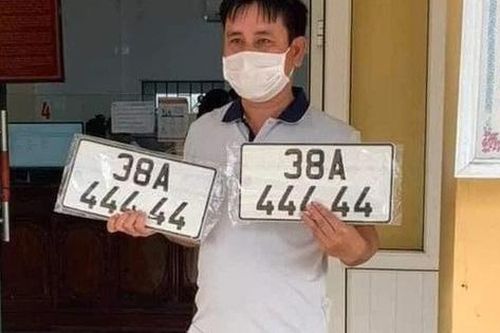 Dân mạng trầm trồ người đàn ông Hà Tĩnh bốc được biển số ngũ quý 4