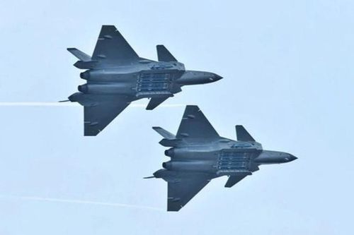 Trung Quốc đưa chiến đấu cơ tàng hình J-20 tới Biển Đông