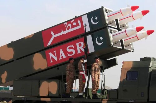 Quân đội Pakistan nã rocket vào Afghanistan