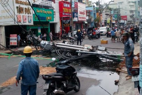 Nguyên nhân trụ điện gãy đổ ở TP.HCM