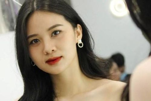 Hành trình chạm đến ngôi vị Quán Quân Speak Up 2021 của nữ sinh Báo chí