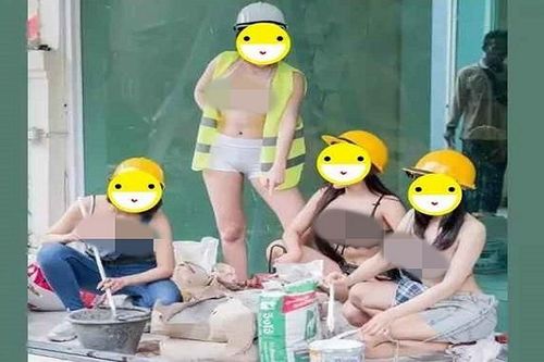 Ăn mặc hở hang 'xách xô vác xi', nhóm gái xinh nhận chỉ trích